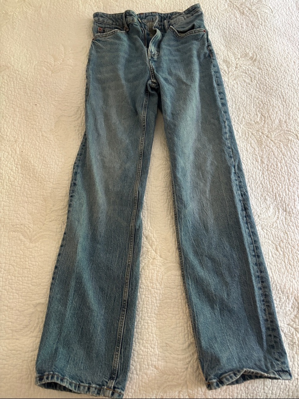 Zara Women's medium wash Blue Straight-Leg Jeans